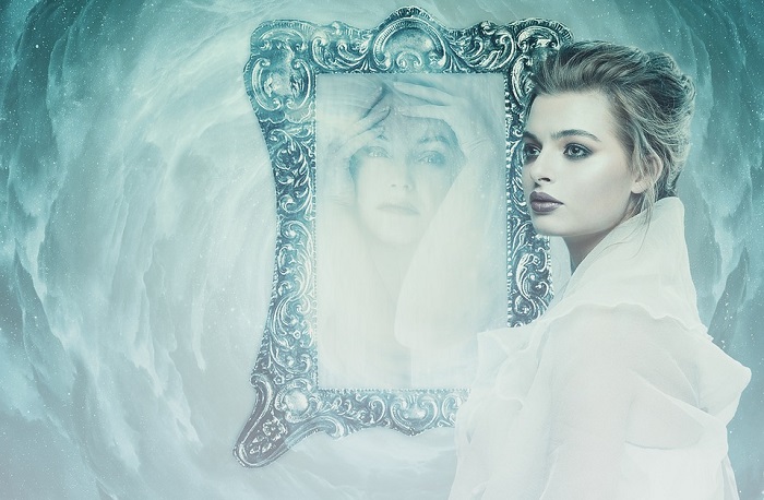 Mirror Dream Meaning And Symbolism, What Does Seeing A Mirror In Your Dreams Mean